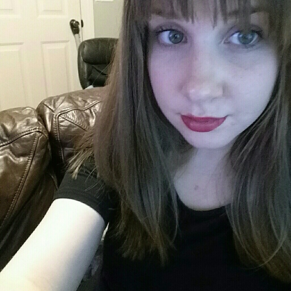 Meet your Posher, Anna